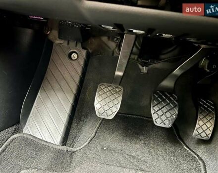 Чорний Ауді А4, об'ємом двигуна 1.8 л та пробігом 218 тис. км за 7650 $, фото 86 на Automoto.ua