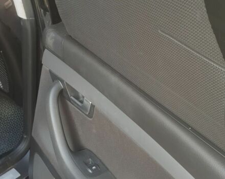 Черный Ауди А4, объемом двигателя 2 л и пробегом 390 тыс. км за 5900 $, фото 3 на Automoto.ua