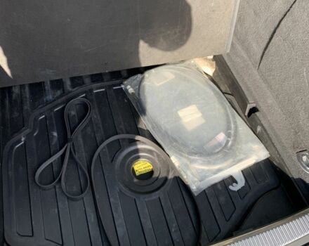 Чорний Ауді А4, об'ємом двигуна 1.6 л та пробігом 283 тис. км за 6900 $, фото 13 на Automoto.ua