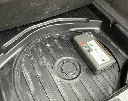 Черный Ауди А4, объемом двигателя 1.6 л и пробегом 241 тыс. км за 7700 $, фото 50 на Automoto.ua