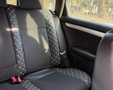 Чорний Ауді А4, об'ємом двигуна 1.97 л та пробігом 283 тис. км за 8000 $, фото 8 на Automoto.ua