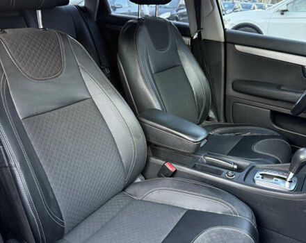 Черный Ауди А4, объемом двигателя 1.97 л и пробегом 345 тыс. км за 6500 $, фото 11 на Automoto.ua