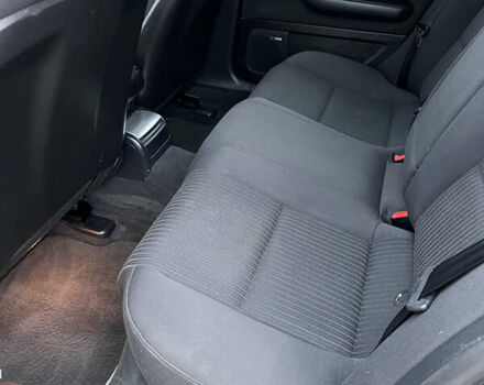 Чорний Ауді А4, об'ємом двигуна 1.8 л та пробігом 229 тис. км за 7400 $, фото 31 на Automoto.ua