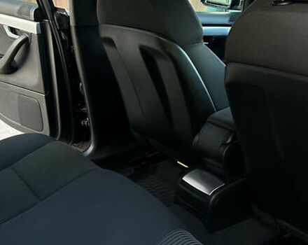 Чорний Ауді А4, об'ємом двигуна 2 л та пробігом 243 тис. км за 7800 $, фото 2 на Automoto.ua