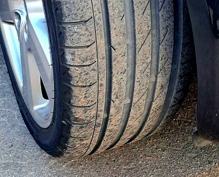 Черный Ауди А4, объемом двигателя 2.7 л и пробегом 290 тыс. км за 7200 $, фото 11 на Automoto.ua