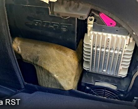 Черный Ауди А4, объемом двигателя 2.7 л и пробегом 290 тыс. км за 7200 $, фото 9 на Automoto.ua