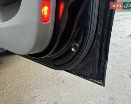 Черный Ауди А4, объемом двигателя 1.8 л и пробегом 239 тыс. км за 10000 $, фото 18 на Automoto.ua