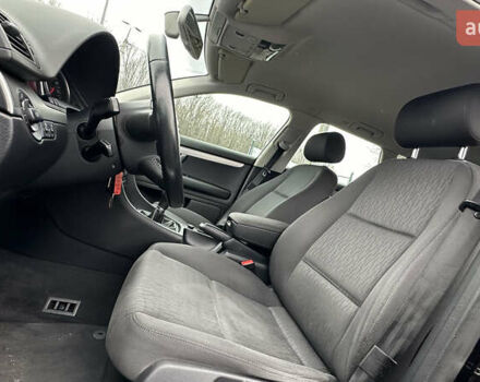 Чорний Ауді А4, об'ємом двигуна 1.6 л та пробігом 200 тис. км за 7999 $, фото 22 на Automoto.ua