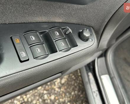 Чорний Ауді А4, об'ємом двигуна 1.6 л та пробігом 200 тис. км за 7999 $, фото 19 на Automoto.ua