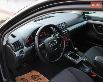 Чорний Ауді А4, об'ємом двигуна 1.6 л та пробігом 193 тис. км за 8555 $, фото 16 на Automoto.ua