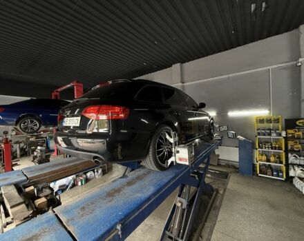 Ауді А4 2008 у Никополе на Automoto.ua Чорний Ауді А4, об'ємом двигуна 3.2 л та пробігом 270 тис. км за 8900 $, фото 2 на Automoto.ua