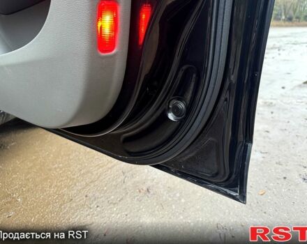 Черный Ауди А4, объемом двигателя 1.8 л и пробегом 239 тыс. км за 10000 $, фото 8 на Automoto.ua