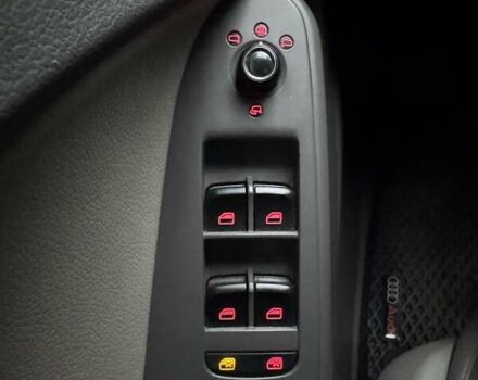 Черный Ауди А4, объемом двигателя 1.8 л и пробегом 239 тыс. км за 10000 $, фото 3 на Automoto.ua