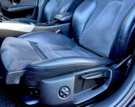 Черный Ауди А4, объемом двигателя 2 л и пробегом 242 тыс. км за 9750 $, фото 16 на Automoto.ua