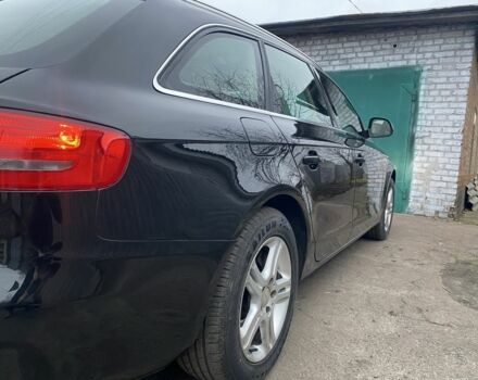 Черный Ауди А4, объемом двигателя 2 л и пробегом 330 тыс. км за 5500 $, фото 5 на Automoto.ua