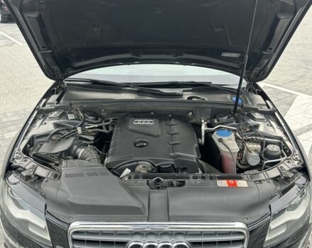 Чорний Ауді А4, об'ємом двигуна 1.8 л та пробігом 271 тис. км за 8749 $, фото 4 на Automoto.ua