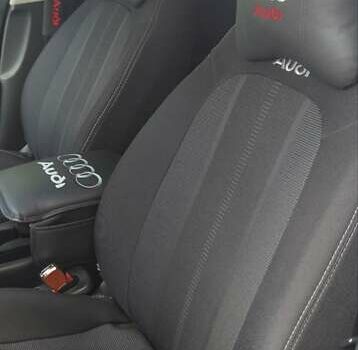 Чорний Ауді А4, об'ємом двигуна 1.8 л та пробігом 240 тис. км за 9000 $, фото 5 на Automoto.ua