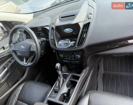 Чорний Ауді А4, об'ємом двигуна 1.8 л та пробігом 200 тис. км за 10000 $, фото 27 на Automoto.ua