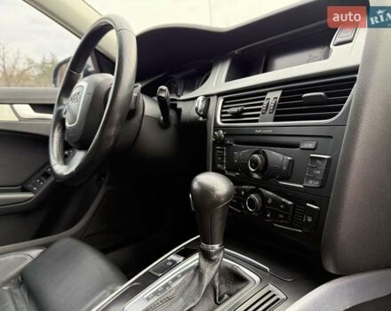 Ауді А4 2010 у Києві на Automoto.ua Чорний Ауді А4, об'ємом двигуна 2 л та пробігом 221 тис. км за 10200 $, фото 63 на Automoto.ua