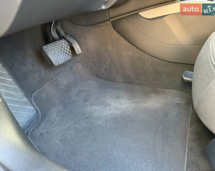 Черный Ауди А4, объемом двигателя 2 л и пробегом 166 тыс. км за 9999 $, фото 19 на Automoto.ua