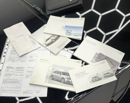 Чорний Ауді А4, об'ємом двигуна 2.7 л та пробігом 265 тис. км за 10550 $, фото 105 на Automoto.ua