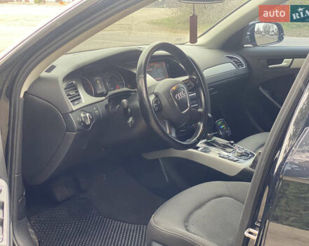 Черный Ауди А4, объемом двигателя 2 л и пробегом 310 тыс. км за 8950 $, фото 10 на Automoto.ua
