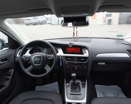 Черный Ауди А4, объемом двигателя 1.8 л и пробегом 220 тыс. км за 9000 $, фото 5 на Automoto.ua