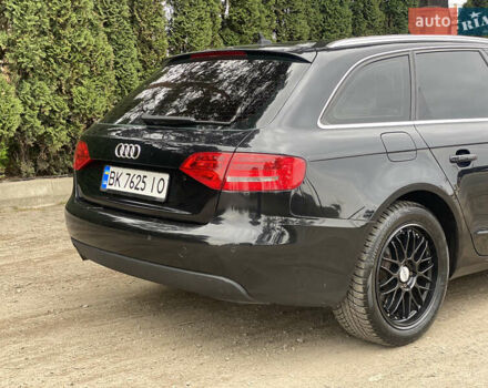 Черный Ауди А4, объемом двигателя 2 л и пробегом 310 тыс. км за 8950 $, фото 6 на Automoto.ua