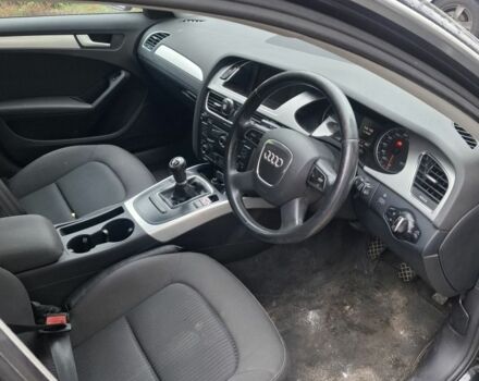 Черный Ауди А4, объемом двигателя 2 л и пробегом 365 тыс. км за 5000 $, фото 7 на Automoto.ua