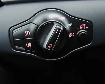 Черный Ауди А4, объемом двигателя 1.98 л и пробегом 250 тыс. км за 9900 $, фото 8 на Automoto.ua