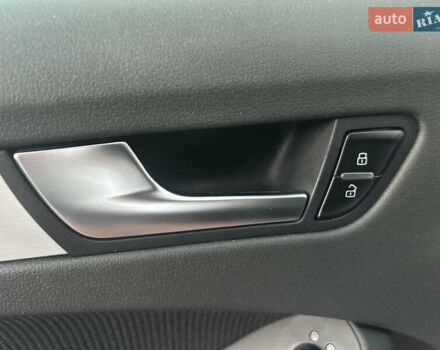 Чорний Ауді А4, об'ємом двигуна 2 л та пробігом 197 тис. км за 10600 $, фото 33 на Automoto.ua