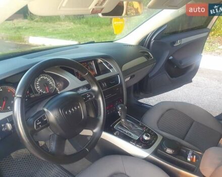 Черный Ауди А4, объемом двигателя 2 л и пробегом 350 тыс. км за 9800 $, фото 10 на Automoto.ua