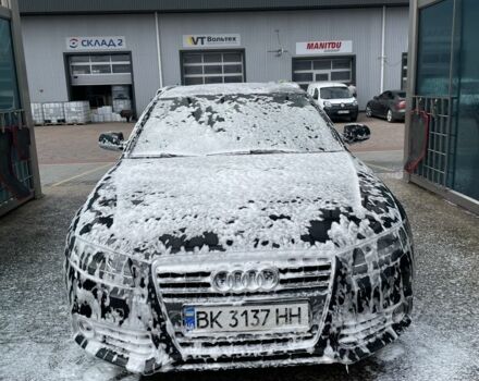 Черный Ауди А4, объемом двигателя 2 л и пробегом 300 тыс. км за 10100 $, фото 6 на Automoto.ua