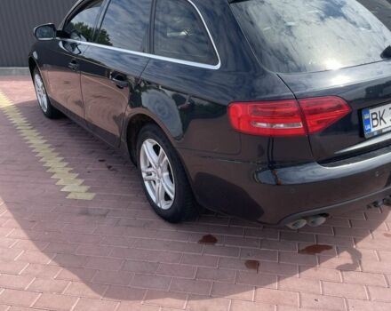 Черный Ауди А4, объемом двигателя 2 л и пробегом 300 тыс. км за 10100 $, фото 3 на Automoto.ua