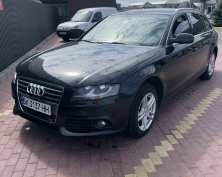 Черный Ауди А4, объемом двигателя 2 л и пробегом 300 тыс. км за 10100 $, фото 1 на Automoto.ua