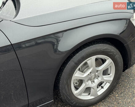 Черный Ауди А4, объемом двигателя 1.8 л и пробегом 255 тыс. км за 9900 $, фото 11 на Automoto.ua