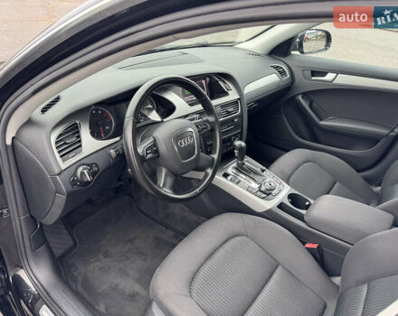 Черный Ауди А4, объемом двигателя 1.8 л и пробегом 255 тыс. км за 9900 $, фото 26 на Automoto.ua