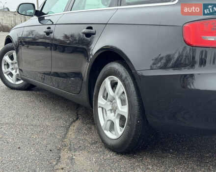 Черный Ауди А4, объемом двигателя 1.8 л и пробегом 255 тыс. км за 9900 $, фото 8 на Automoto.ua