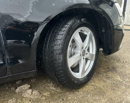 Чорний Ауді А4, об'ємом двигуна 2 л та пробігом 300 тис. км за 10999 $, фото 15 на Automoto.ua