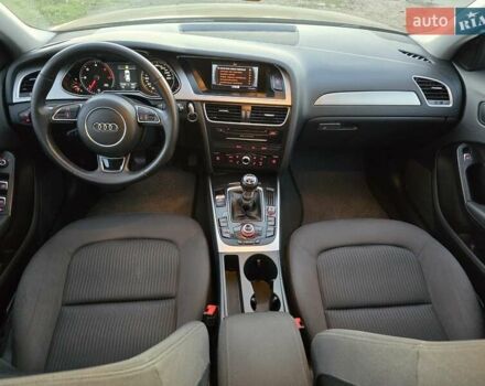 Черный Ауди А4, объемом двигателя 2 л и пробегом 282 тыс. км за 10800 $, фото 12 на Automoto.ua