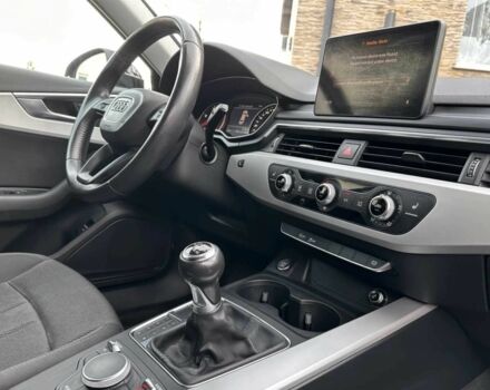 Черный Ауди А4, объемом двигателя 2 л и пробегом 76 тыс. км за 11000 $, фото 10 на Automoto.ua