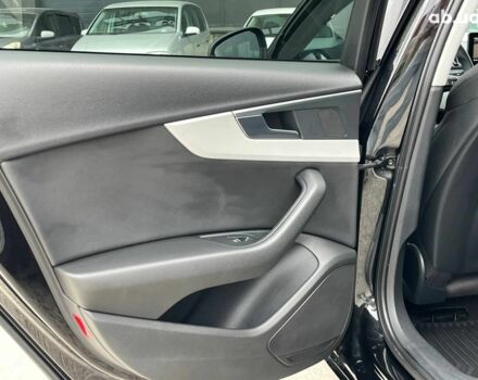 Чорний Ауді А4, об'ємом двигуна 2 л та пробігом 295 тис. км за 16290 $, фото 31 на Automoto.ua