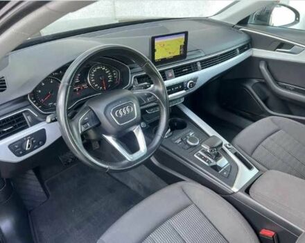 Черный Ауди А4, объемом двигателя 2 л и пробегом 139 тыс. км за 10700 $, фото 9 на Automoto.ua