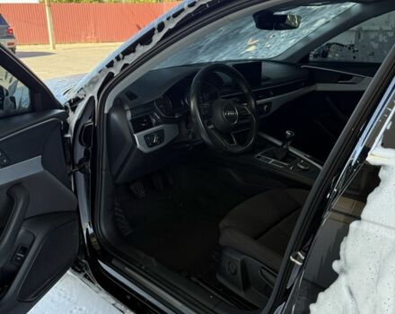Чорний Ауді А4, об'ємом двигуна 2 л та пробігом 296 тис. км за 15500 $, фото 2 на Automoto.ua