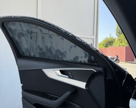 Чорний Ауді А4, об'ємом двигуна 2 л та пробігом 296 тис. км за 15500 $, фото 5 на Automoto.ua