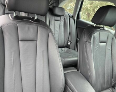 Чорний Ауді А4, об'ємом двигуна 2 л та пробігом 230 тис. км за 19900 $, фото 5 на Automoto.ua