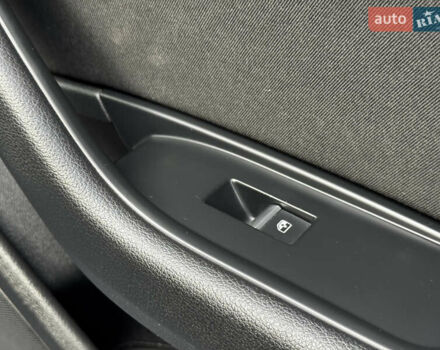 Чорний Ауді А4, об'ємом двигуна 1.97 л та пробігом 229 тис. км за 17599 $, фото 104 на Automoto.ua