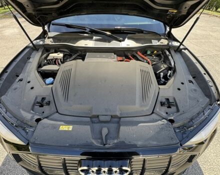 Ауди А4 2019 в Днепре (Днепропетровске) на Automoto.ua Черный Ауди А4, объемом двигателя 0 л и пробегом 160 тыс. км за 27000 $, фото 17 на Automoto.ua