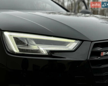 Черный Ауди А4, объемом двигателя 1.97 л и пробегом 198 тыс. км за 20999 $, фото 9 на Automoto.ua