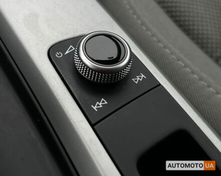 Чорний Ауді А4, об'ємом двигуна 2 л та пробігом 209 тис. км за 24990 $, фото 19 на Automoto.ua